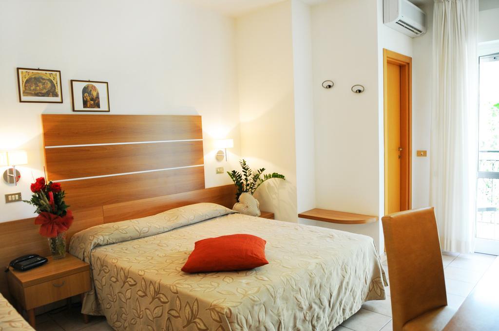 Hotel Prater Cesenatico Εξωτερικό φωτογραφία