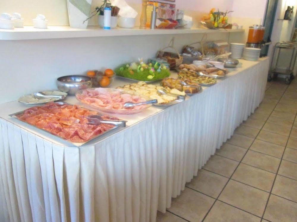 Hotel Prater Cesenatico Εξωτερικό φωτογραφία