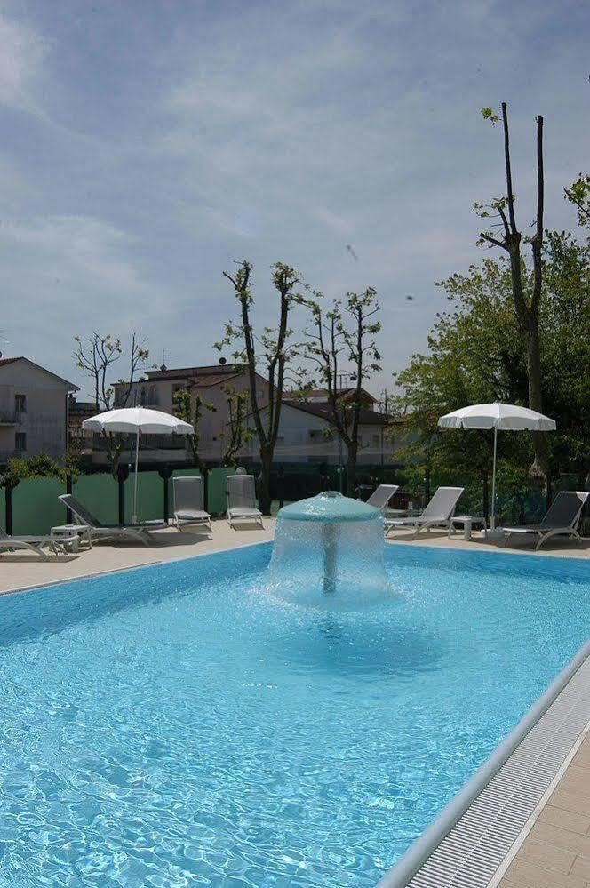 Hotel Prater Cesenatico Εξωτερικό φωτογραφία